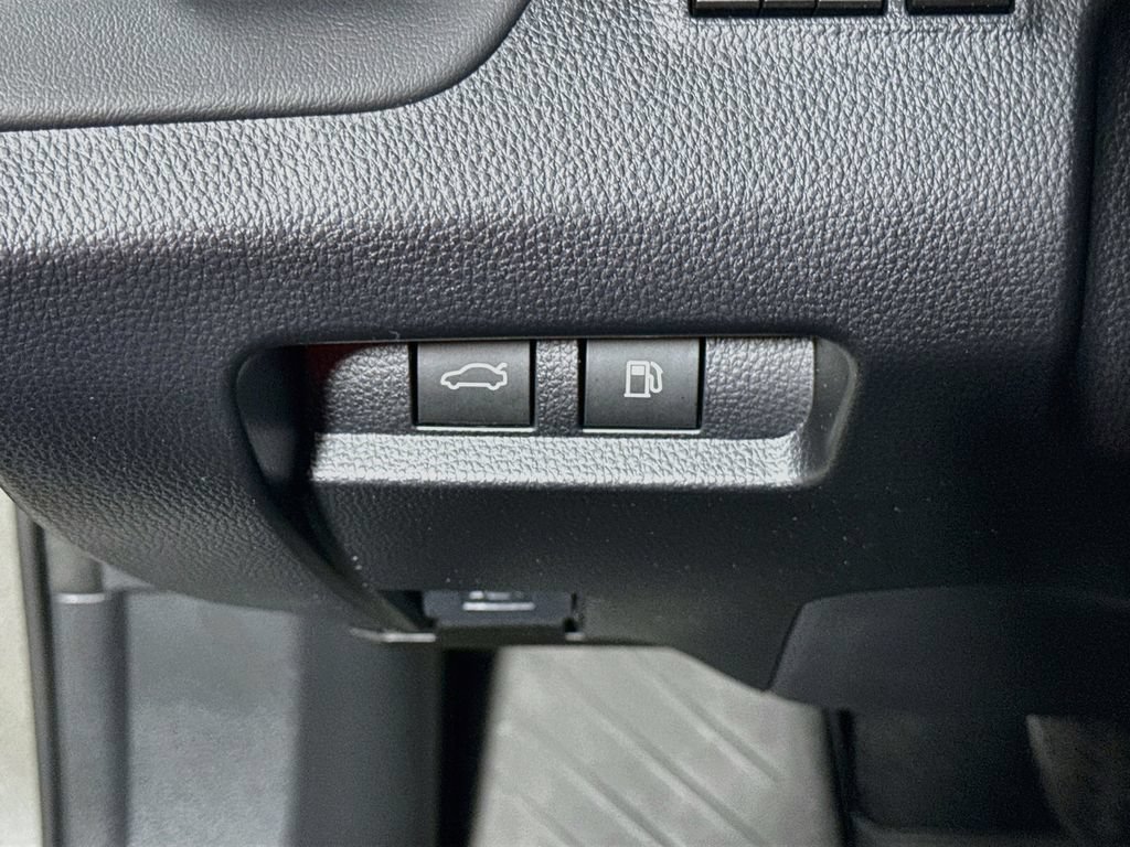 Used 2026 Toyota Crown AWD/4WD image 10