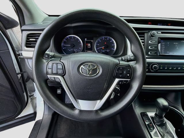 Used 2019 Toyota Highlander LE FWD image 36