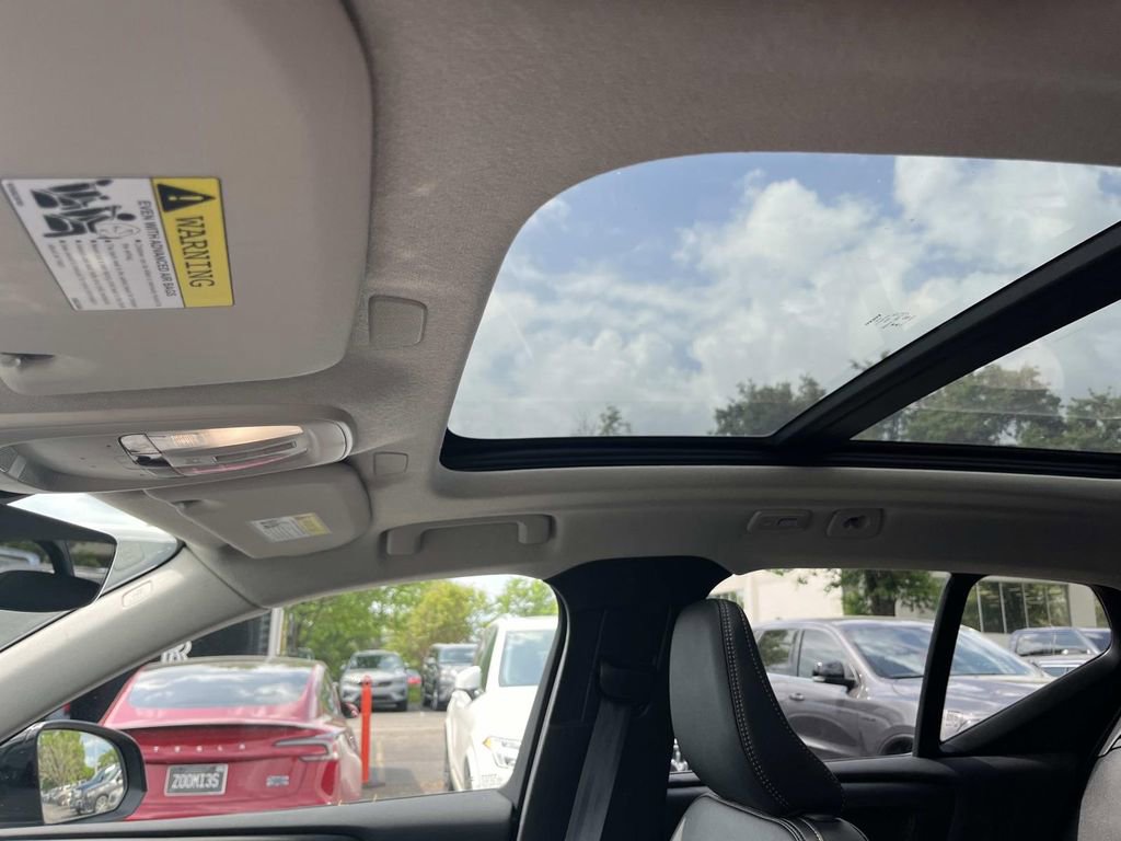 Certified 2026 Volvo XC40 B4 Core w/ Climate Package FWD image 25