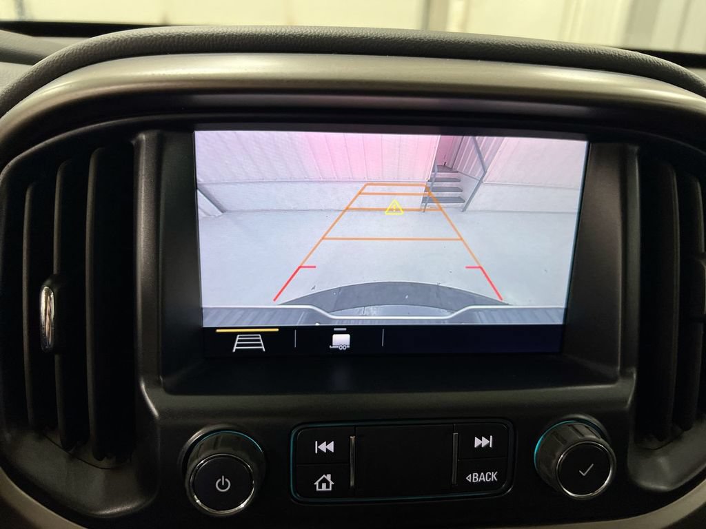Used 2022 Chevrolet Colorado Z71 AWD/4WD image 16