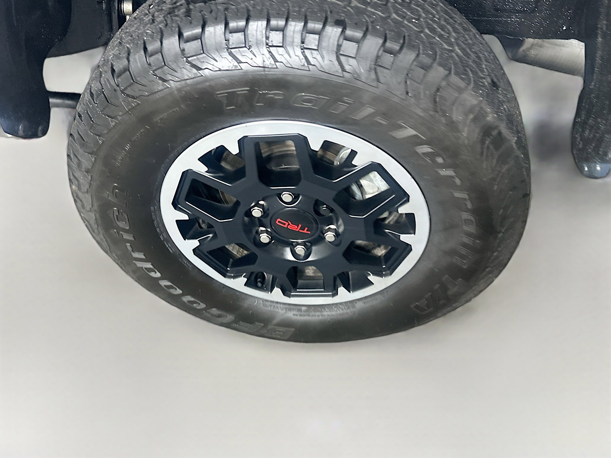 Used 2025 Toyota Tacoma TRD Off-Road AWD/4WD image 11