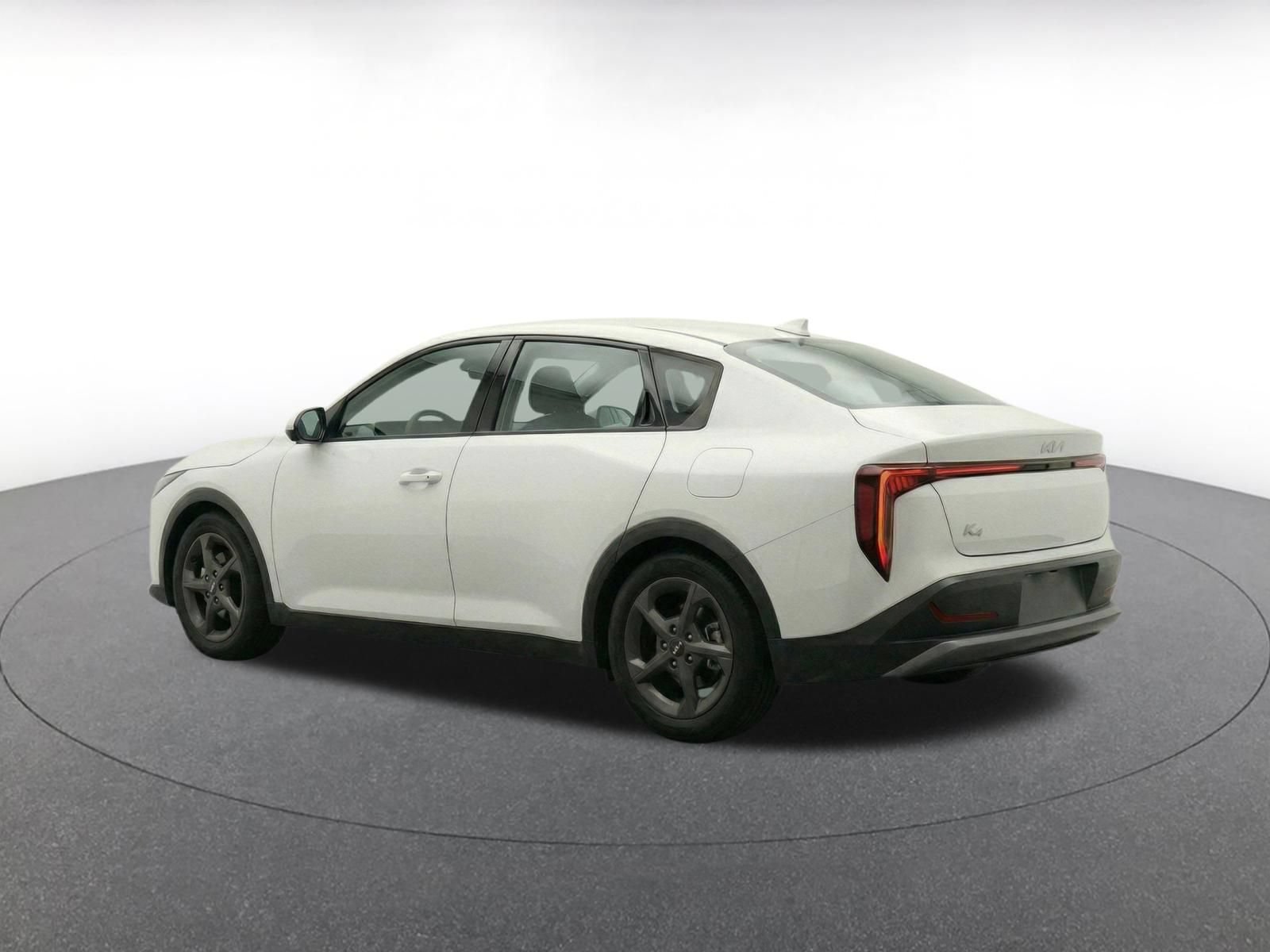Used 2025 Kia K4 FWD image 7