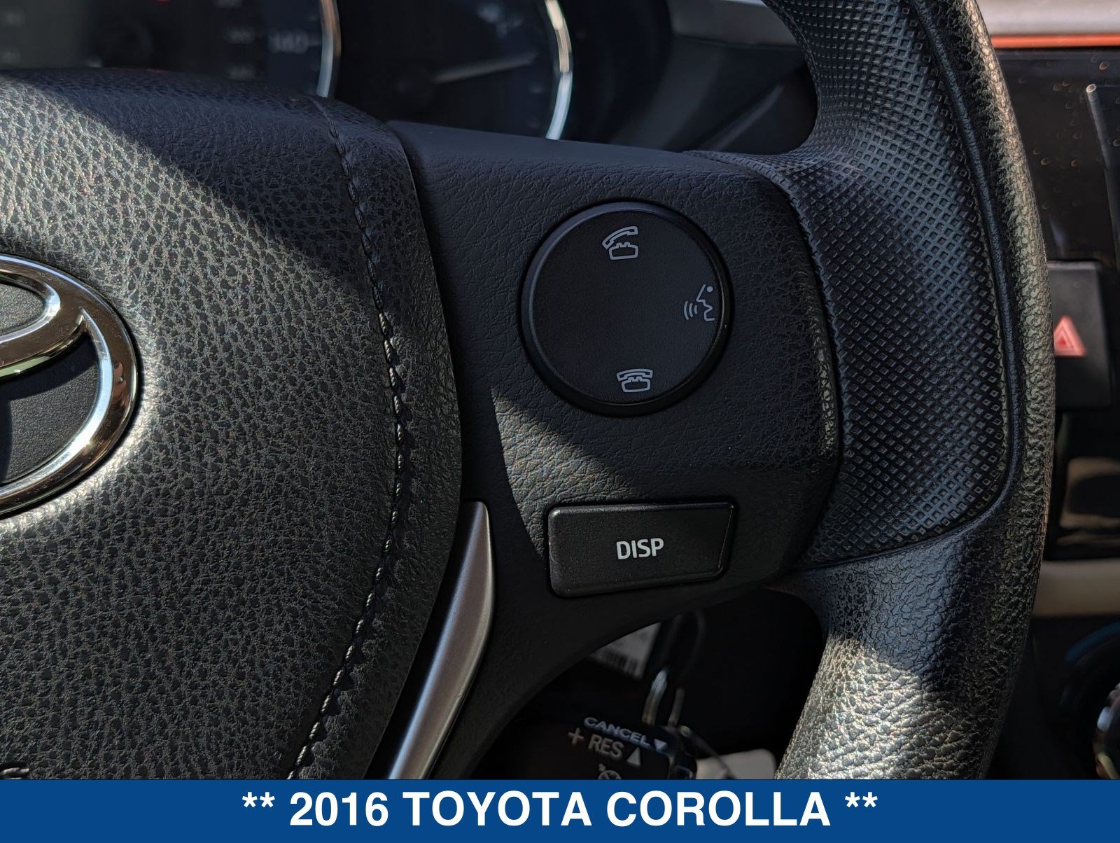 Used 2016 Toyota Corolla LE FWD image 25