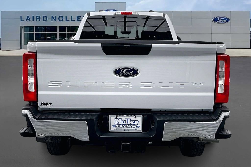 New 2026 Ford F250 XL w/ XL Chrome Package image 4