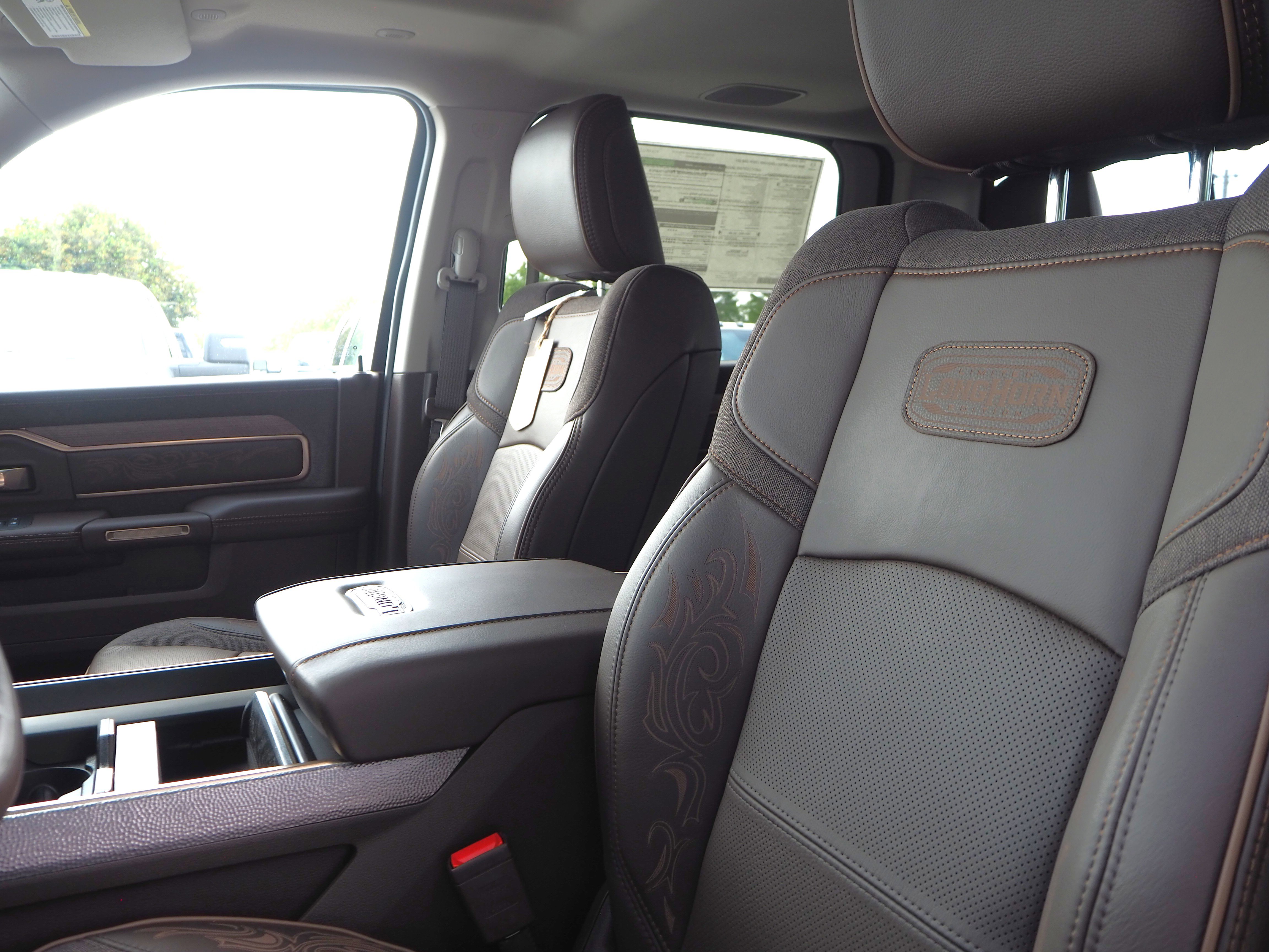 New 2025 RAM 2500 Limited AWD/4WD image 11