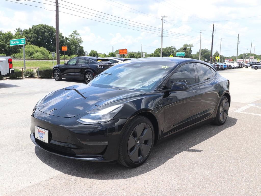 Used 2022 Tesla Model 3 Long Range AWD/4WD image 3