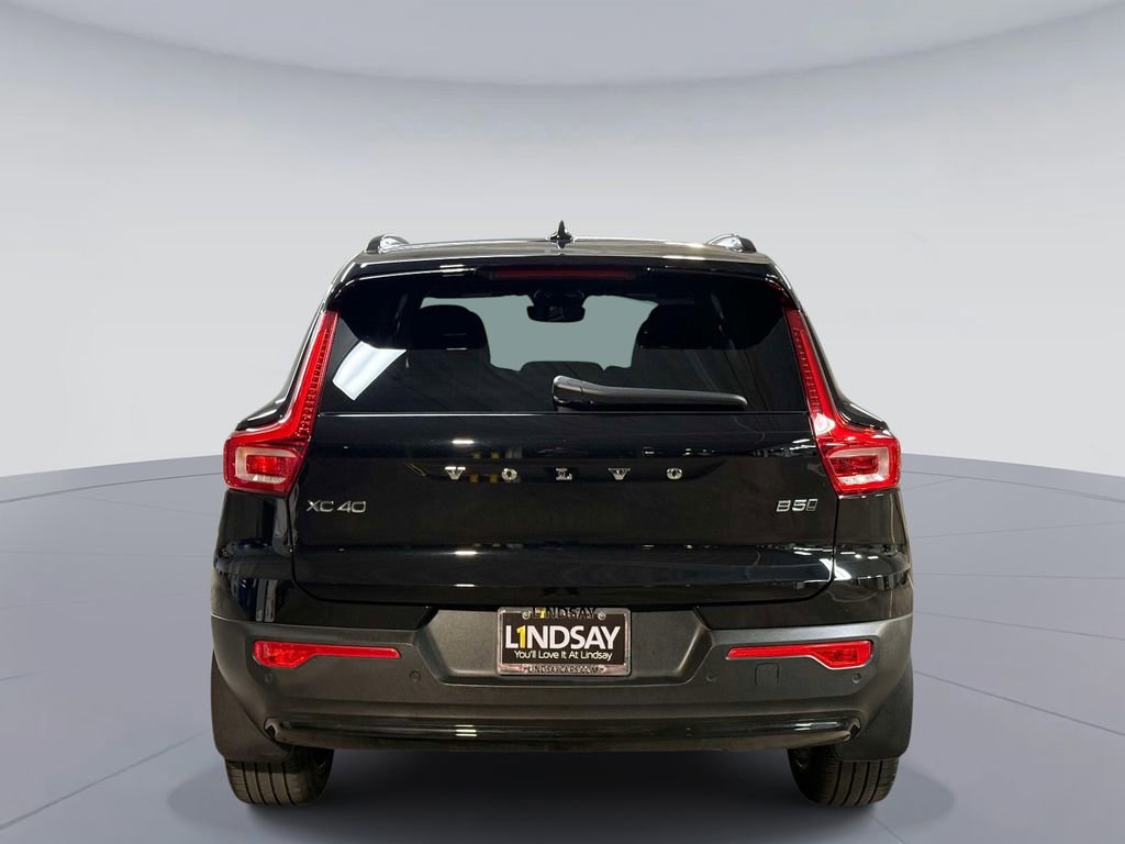 Used 2024 Volvo XC40 B5 Ultimate w/ Protection Package Premier AWD/4WD image 11