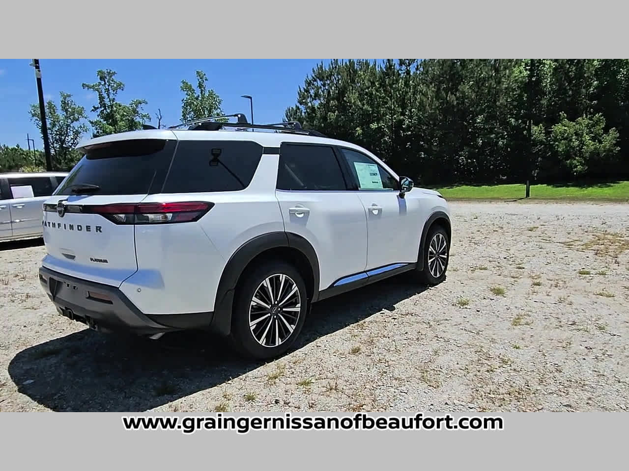 New 2026 Nissan Pathfinder Platinum FWD image 33