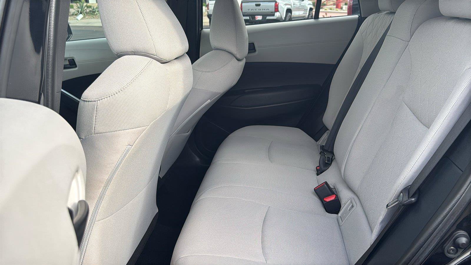 Used 2023 Toyota Corolla Cross LE w/ Black Badges Package (TMS) FWD image 28