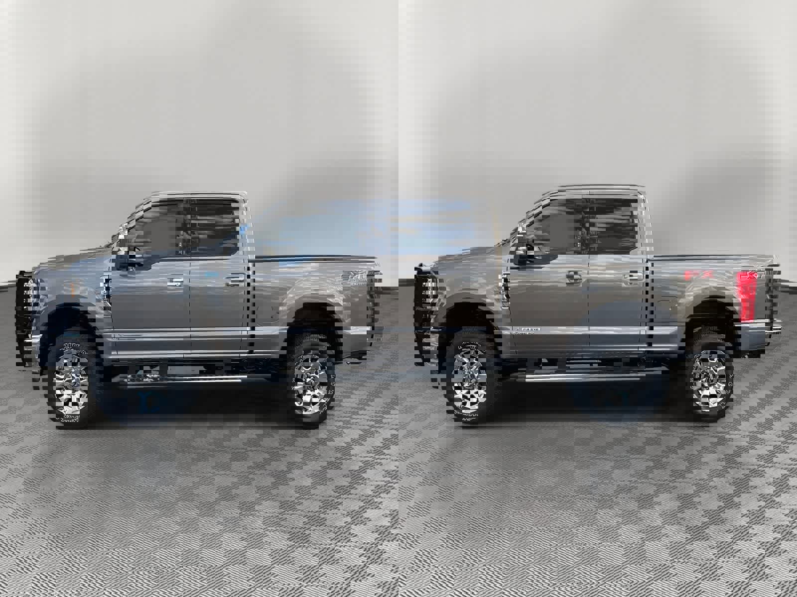 Used 2018 Ford F250 Lariat w/ Chrome Package image 6