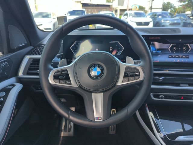 Used 2024 BMW X7 xDrive40i w/ M Sport Package AWD/4WD image 16