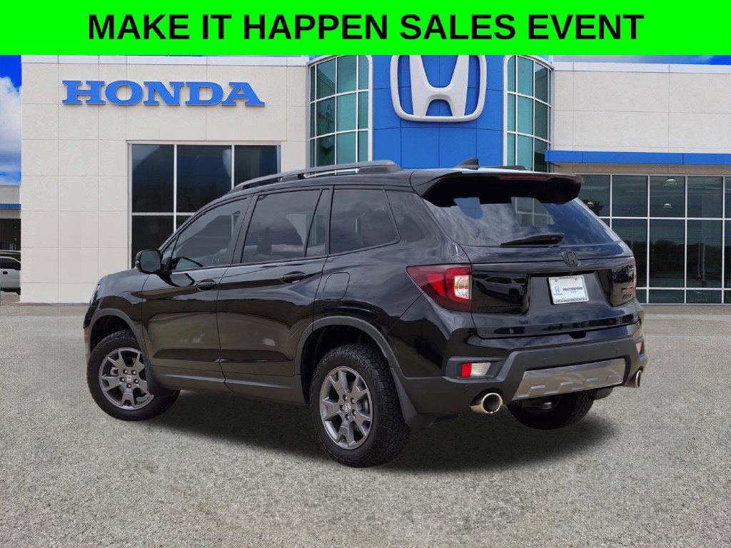 Used 2024 Honda Passport TrailSport image 5