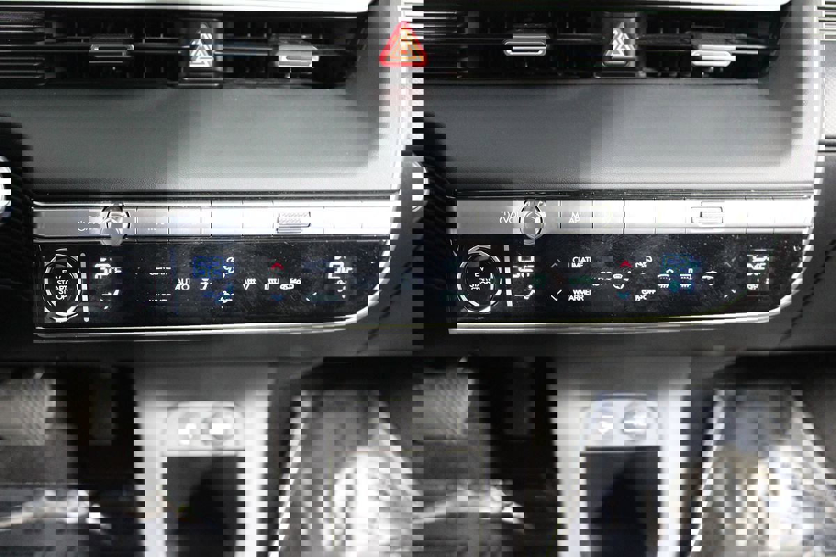 Used 2024 Hyundai Ioniq 5 SE image 10