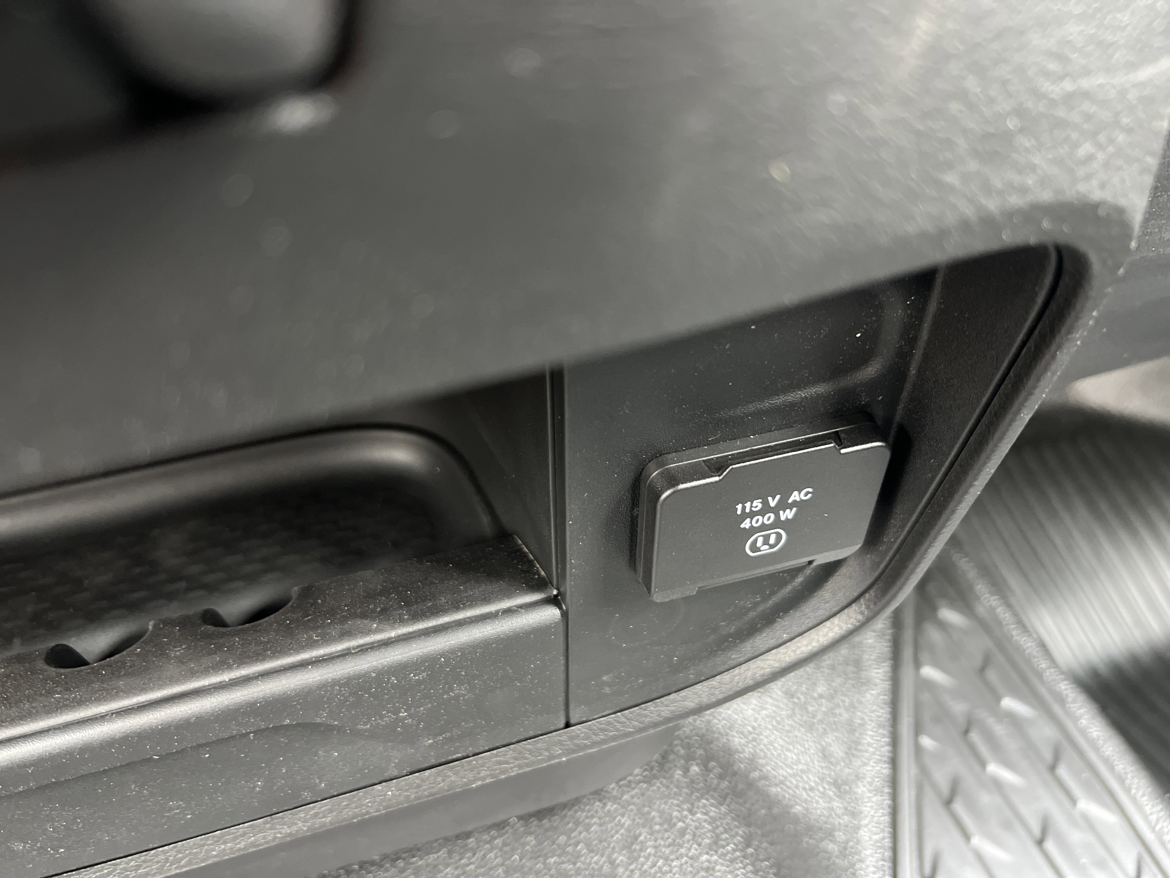 Used 2025 RAM 5500 4x4 Regular Cab image 20