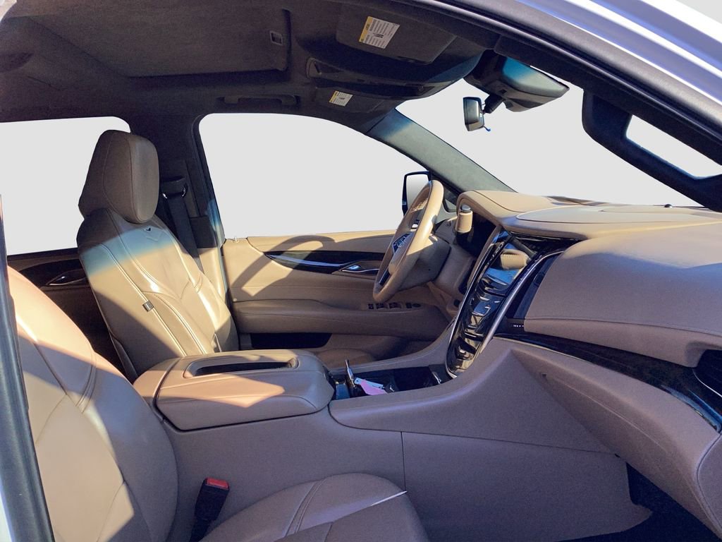 Used 2019 Cadillac Escalade Platinum image 30