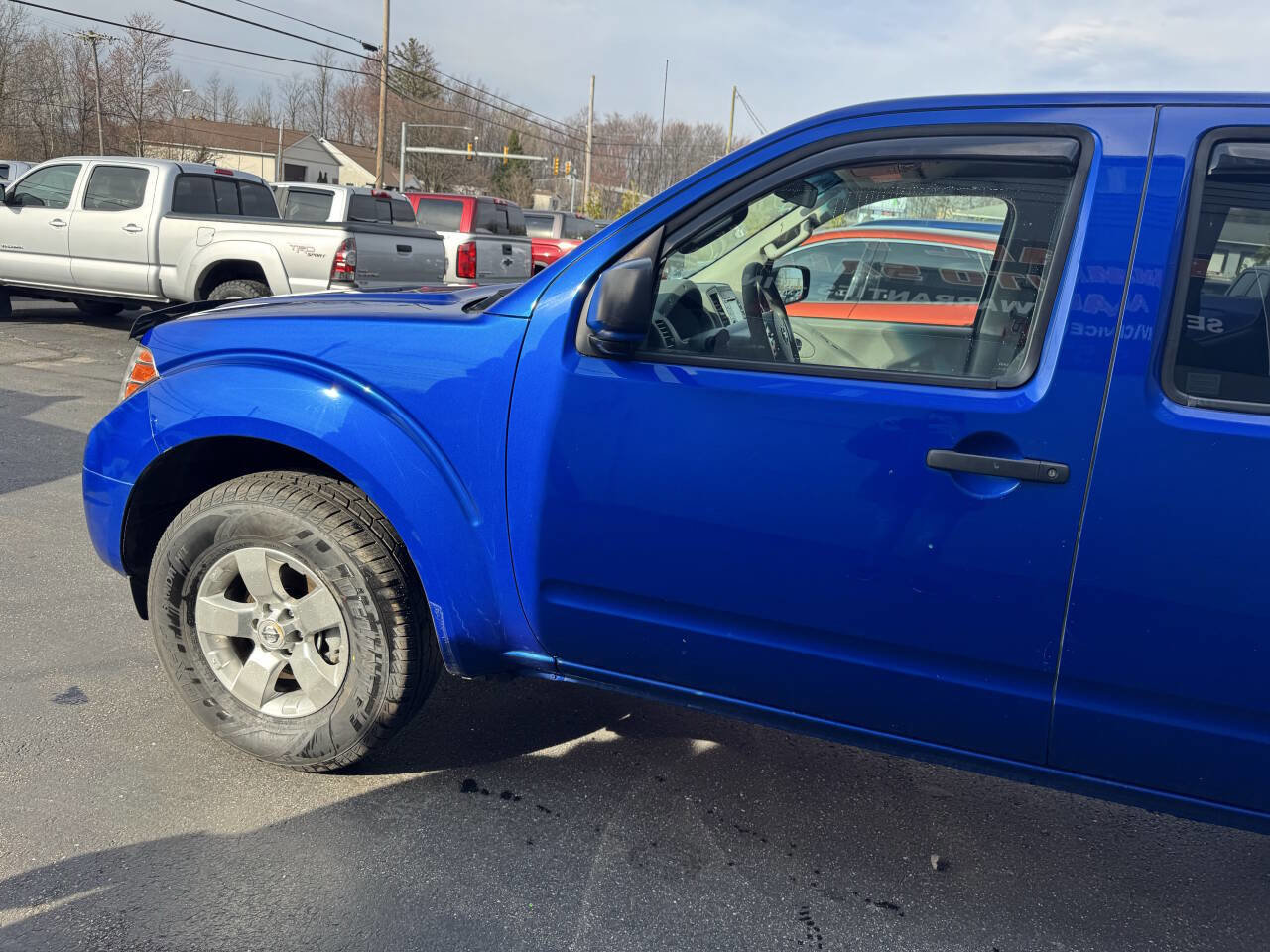 Used 2013 Nissan Frontier SV AWD/4WD image 4
