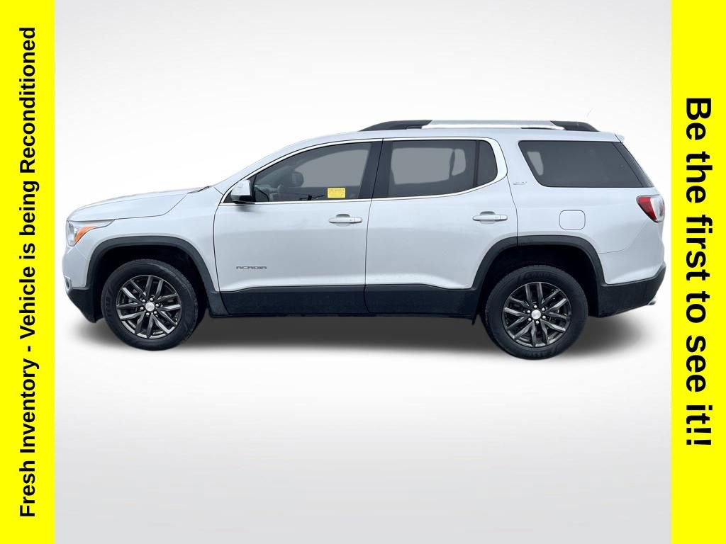 Used 2019 GMC Acadia SLT w/ LPO, Black Accent Package AWD/4WD image 2