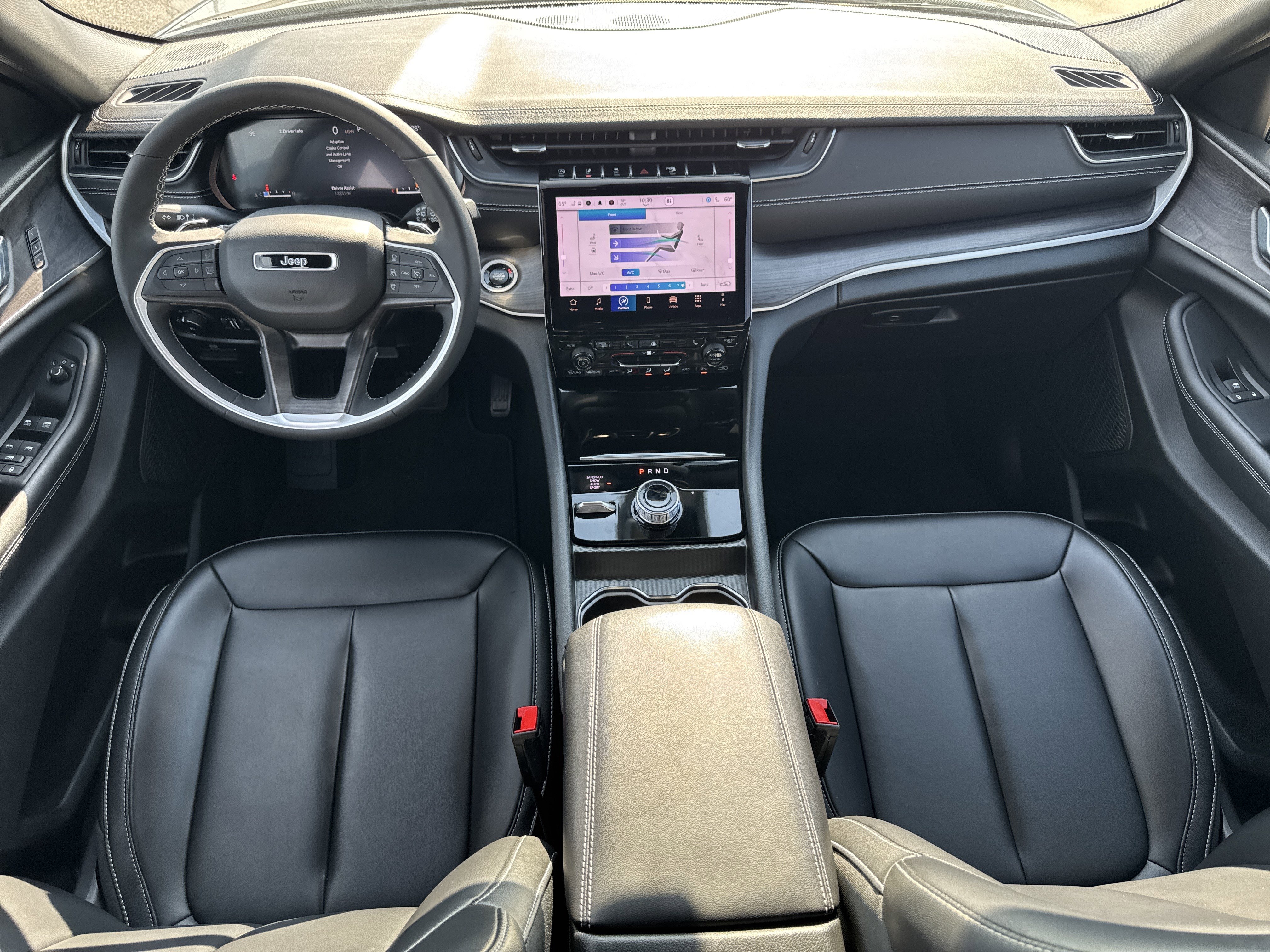 Used 2024 Jeep Grand Cherokee L Limited image 13