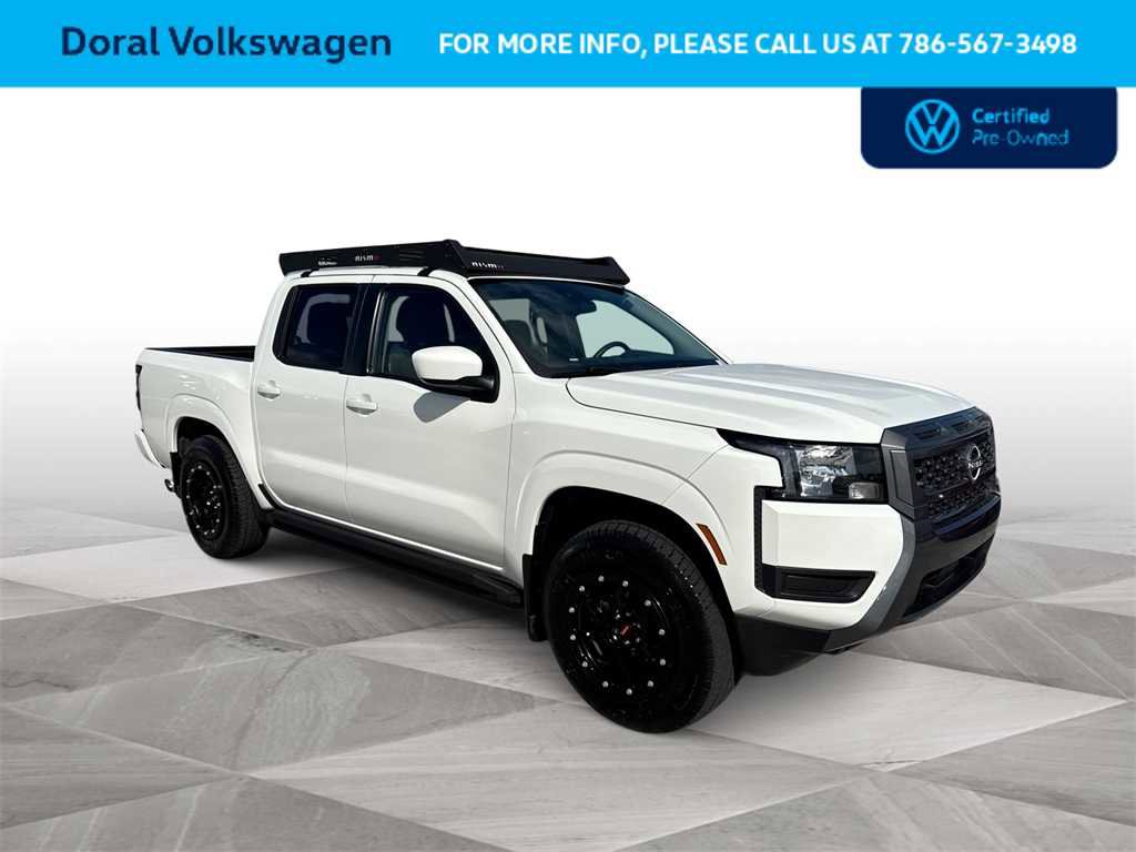 Used 2025 Nissan Frontier SV image 2