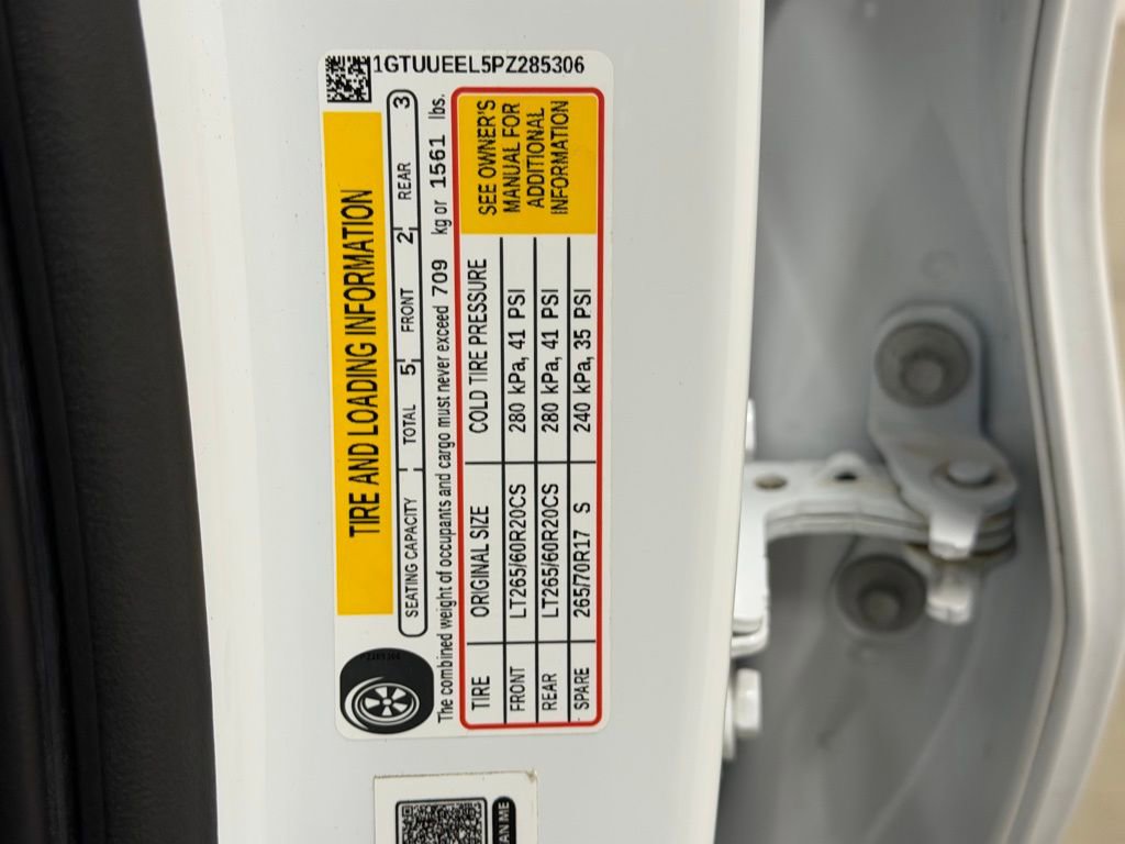 Certified 2023 GMC Sierra 1500 AT4 w/ AT4 Preferred Package image 36