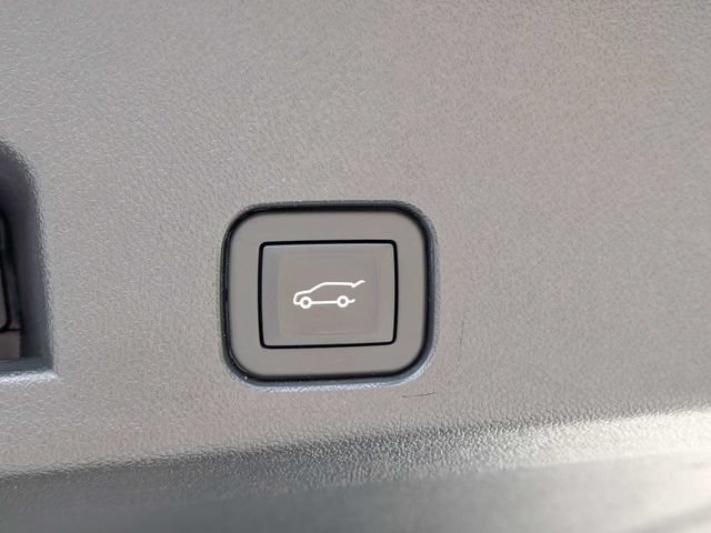 Used 2025 GMC Acadia AT4 AWD/4WD image 16