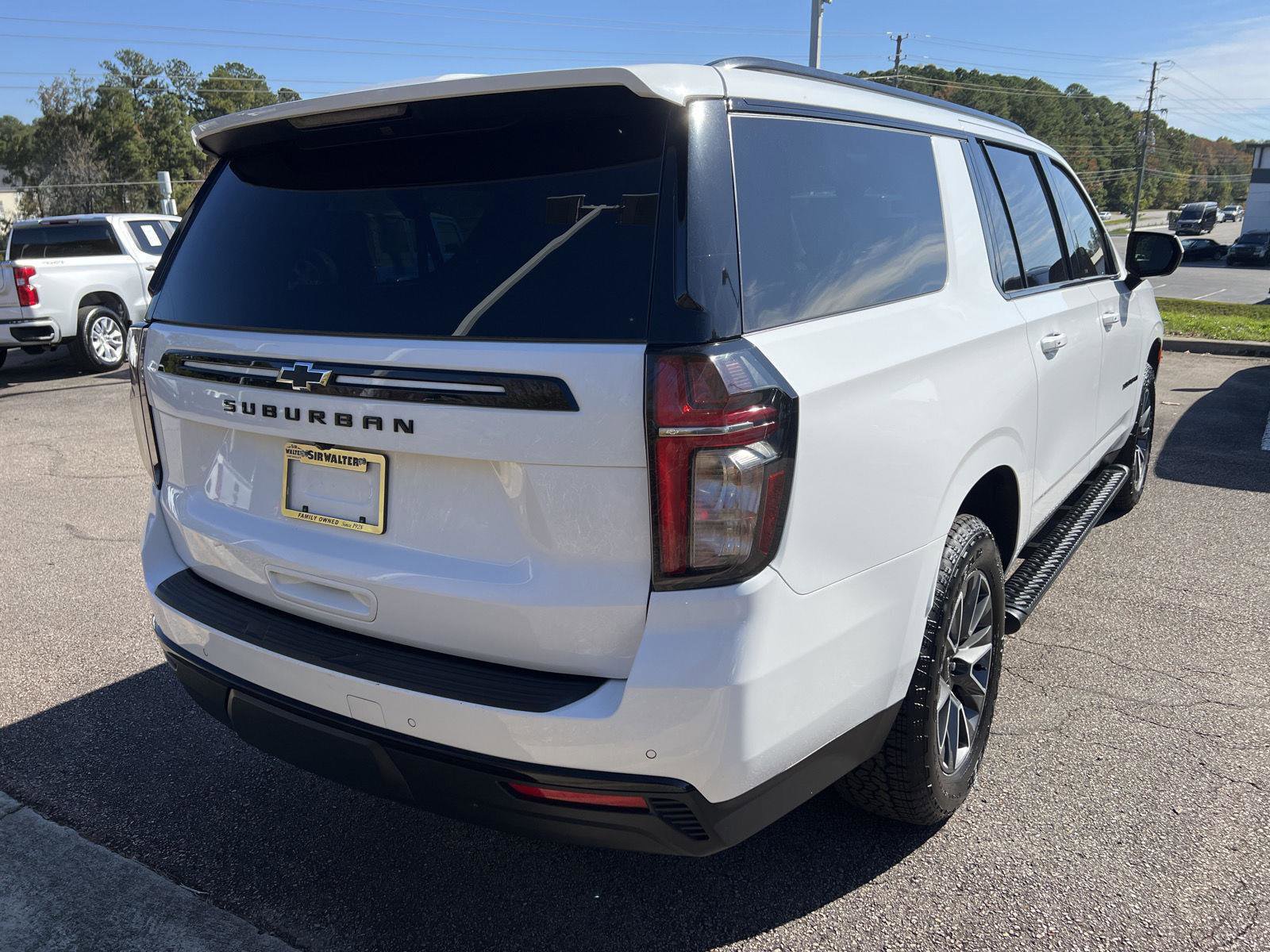 Used 2023 Chevrolet Suburban Z71 image 33