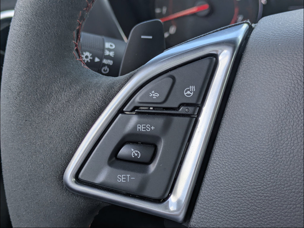 Used 2020 Chevrolet Camaro ZL1 RWD image 25