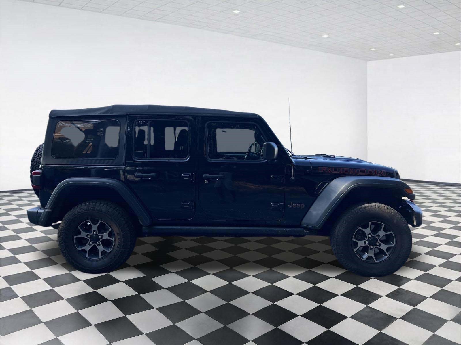 Used 2019 Jeep Wrangler Unlimited Rubicon w/ Cold Weather Group AWD/4WD image 4