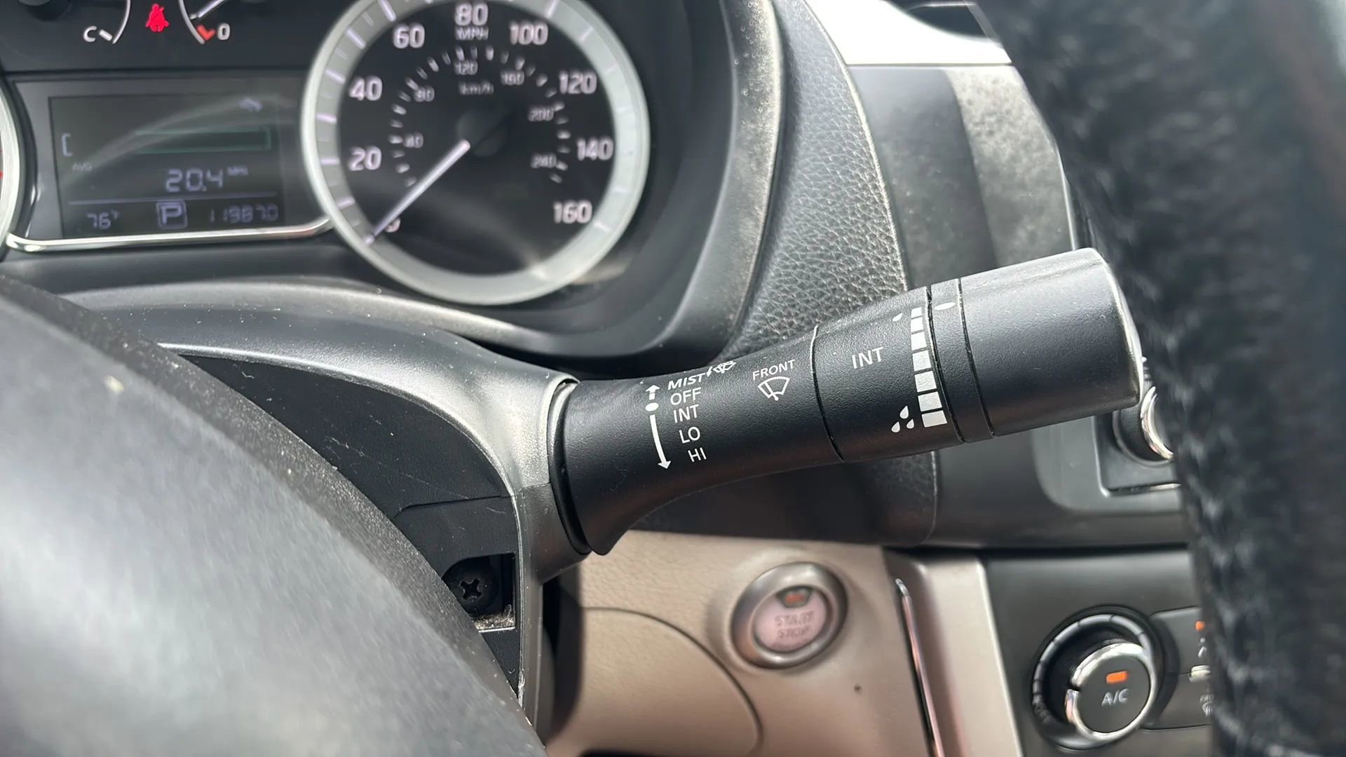 Used 2015 Nissan Sentra SV image 38