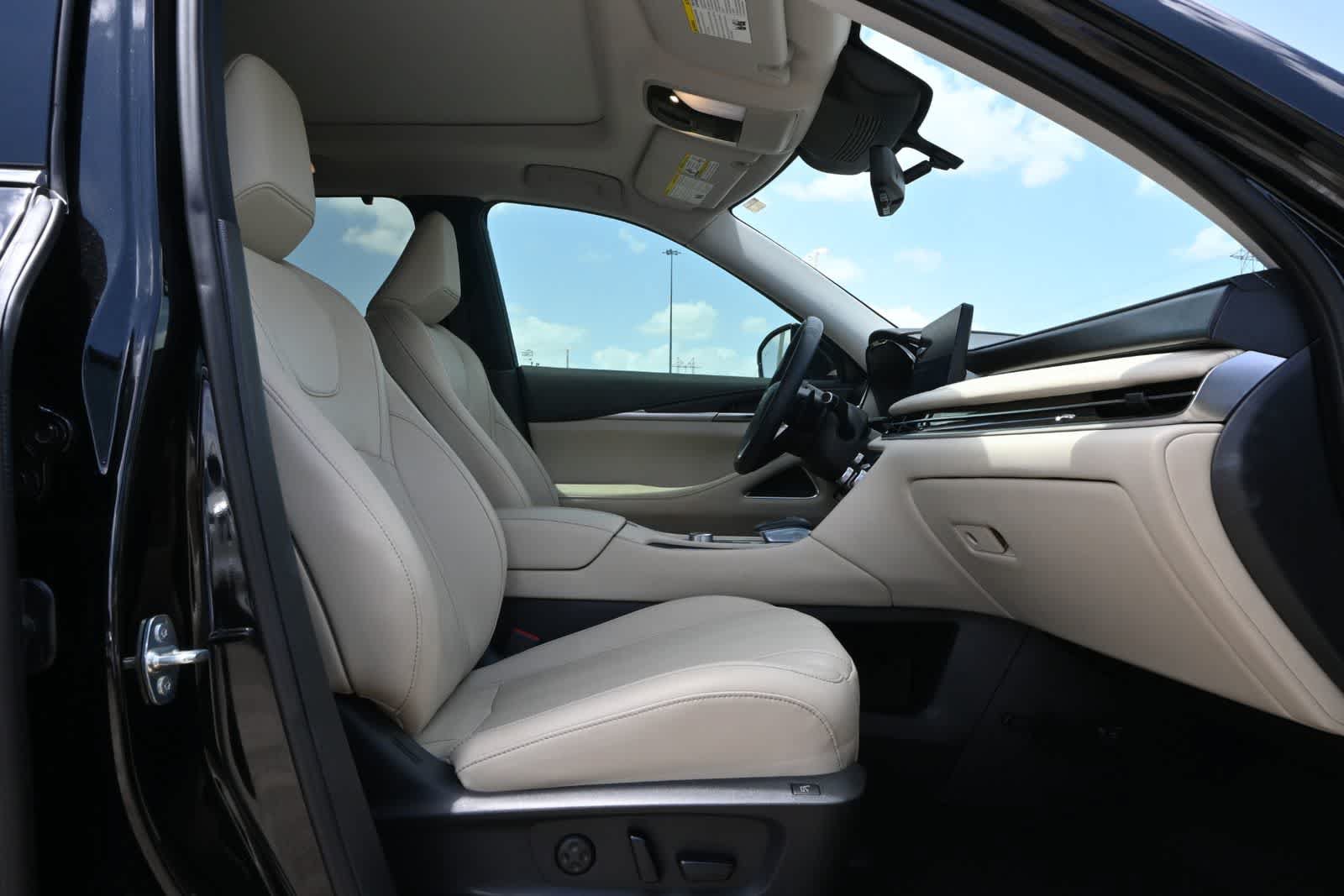 Used 2023 INFINITI QX60 Sensory w/ Vision Package AWD/4WD image 22