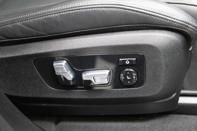 Used 2024 BMW X7 M60i w/ Executive Package image 68