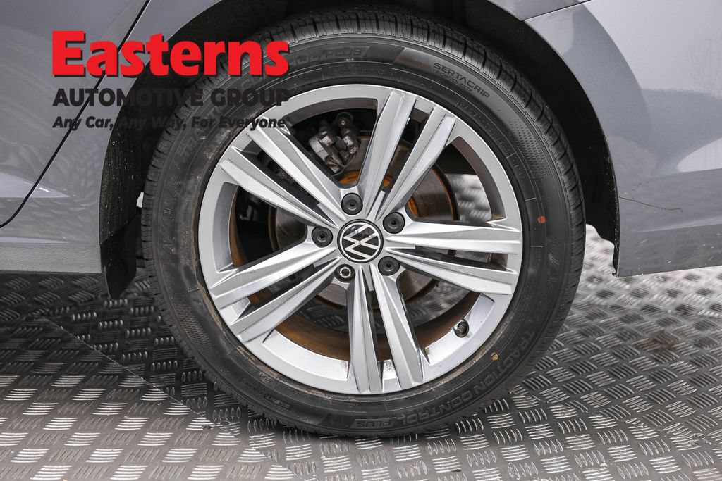 Used 2024 Volkswagen Jetta SE FWD image 28