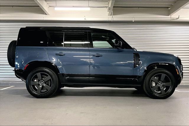 Certified 2024 Land Rover Defender 110 X-Dynamic SE AWD/4WD image 14