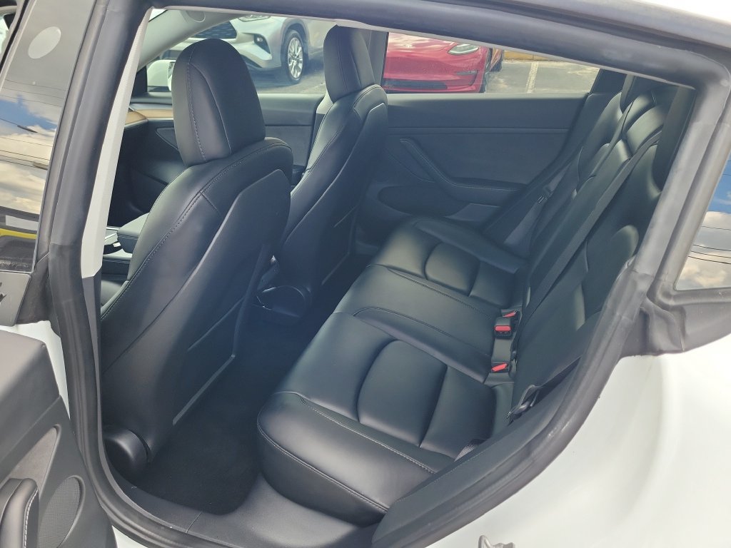 Used 2022 Tesla Model 3 Long Range AWD/4WD image 9