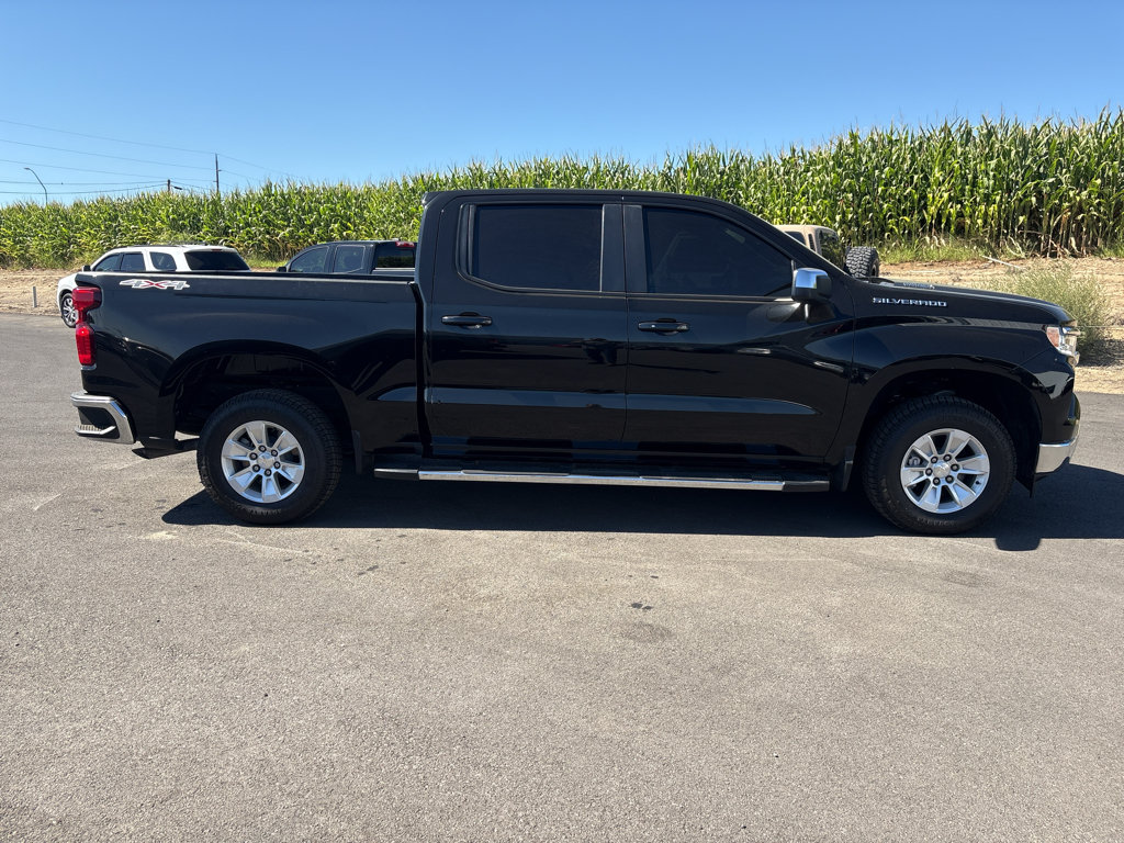 Used 2023 Chevrolet Silverado 1500 LT AWD/4WD image 6