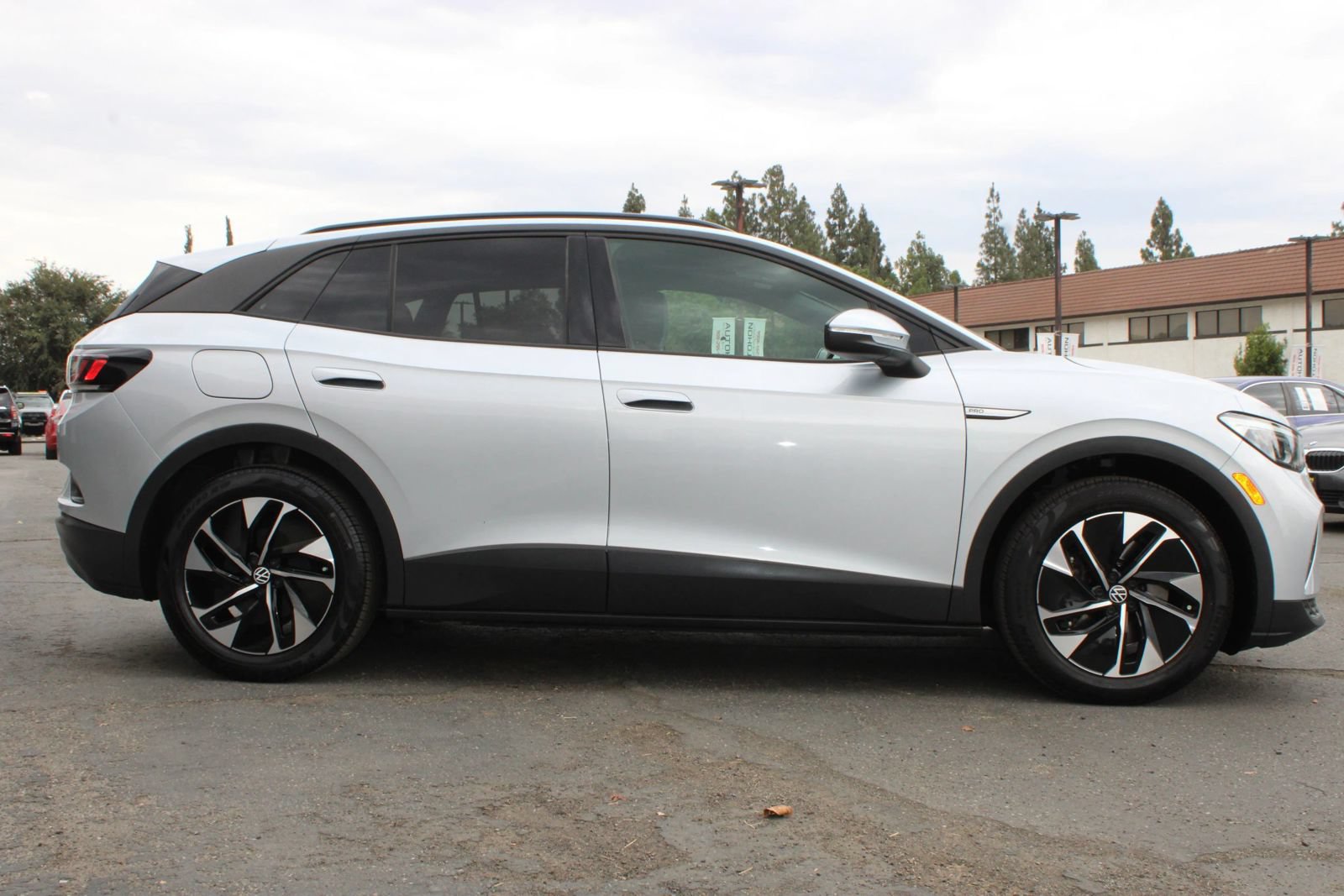 Used 2021 Volkswagen ID.4 Pro RWD image 39