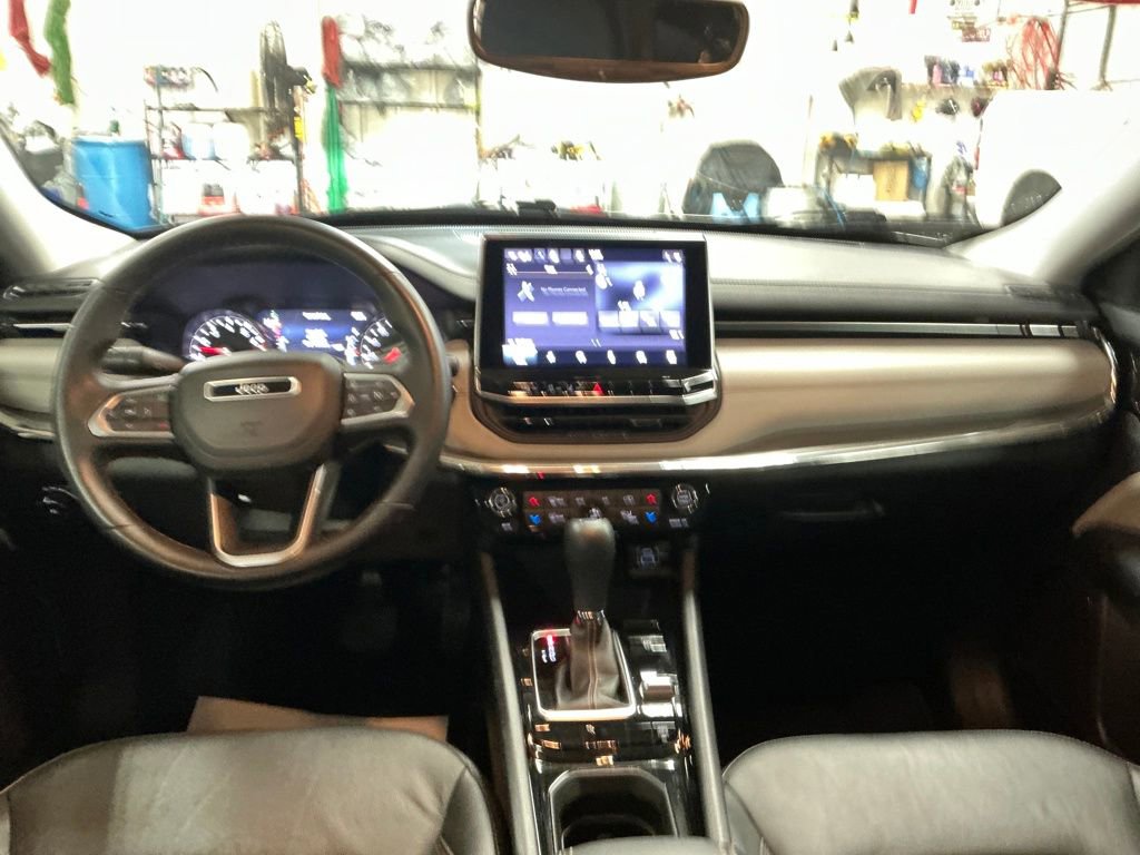 Certified 2022 Jeep Compass Limited AWD/4WD image 17