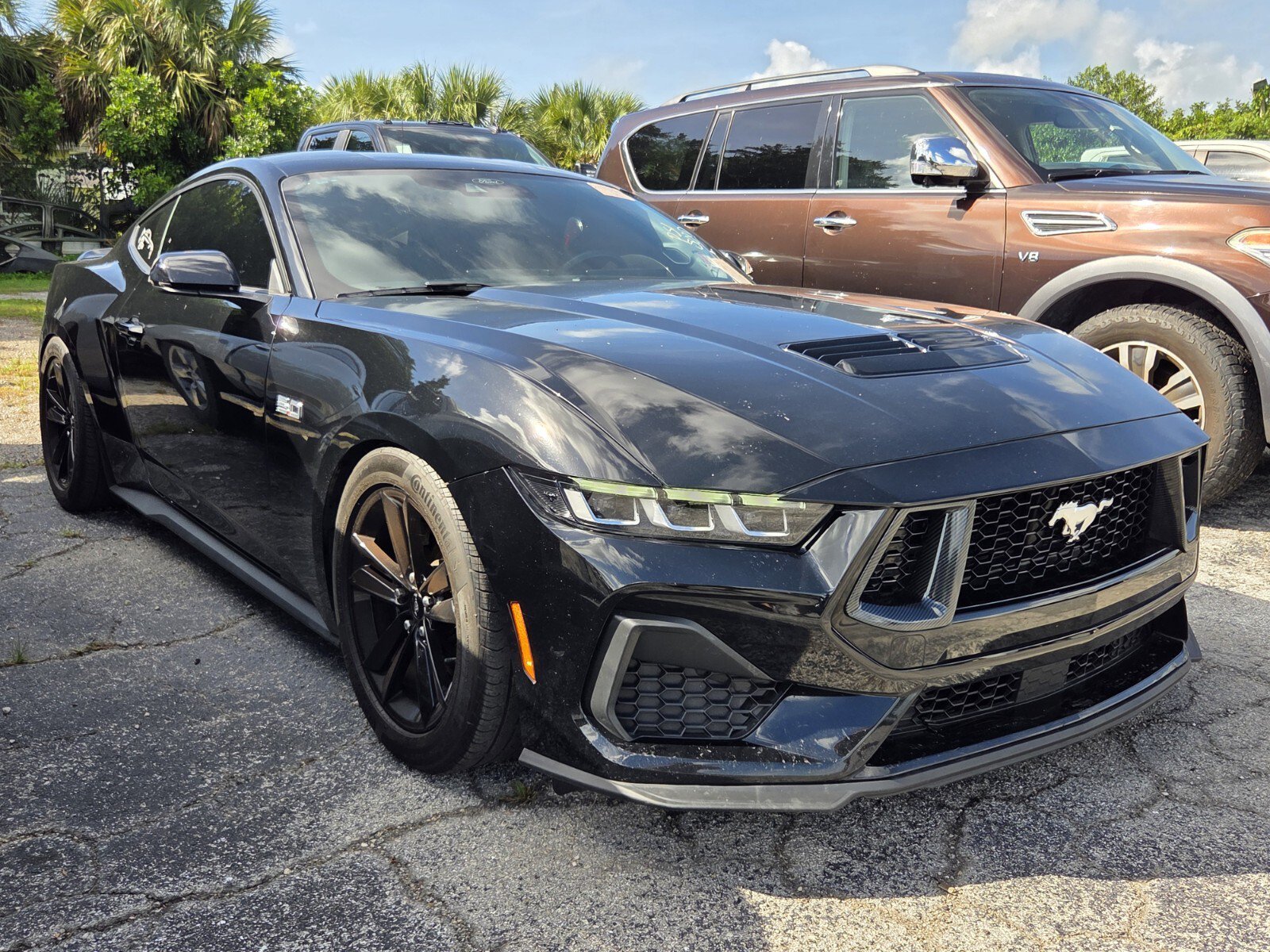 Used 2024 Ford Mustang GT RWD image 3