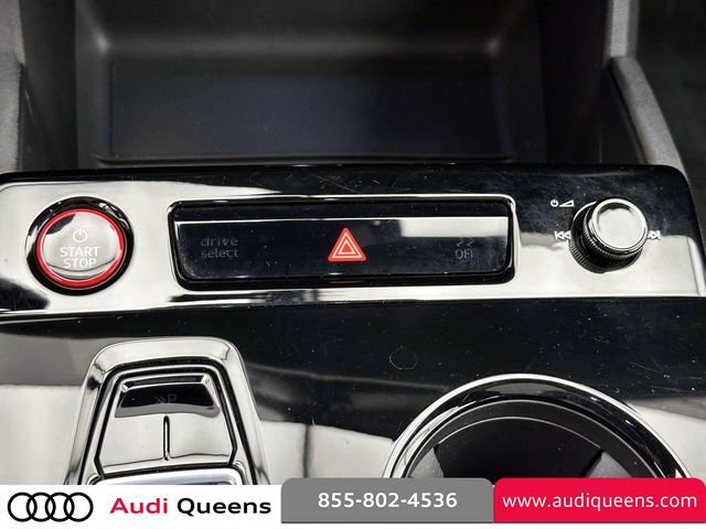 Used 2025 Audi S6 e-tron Prestige image 25