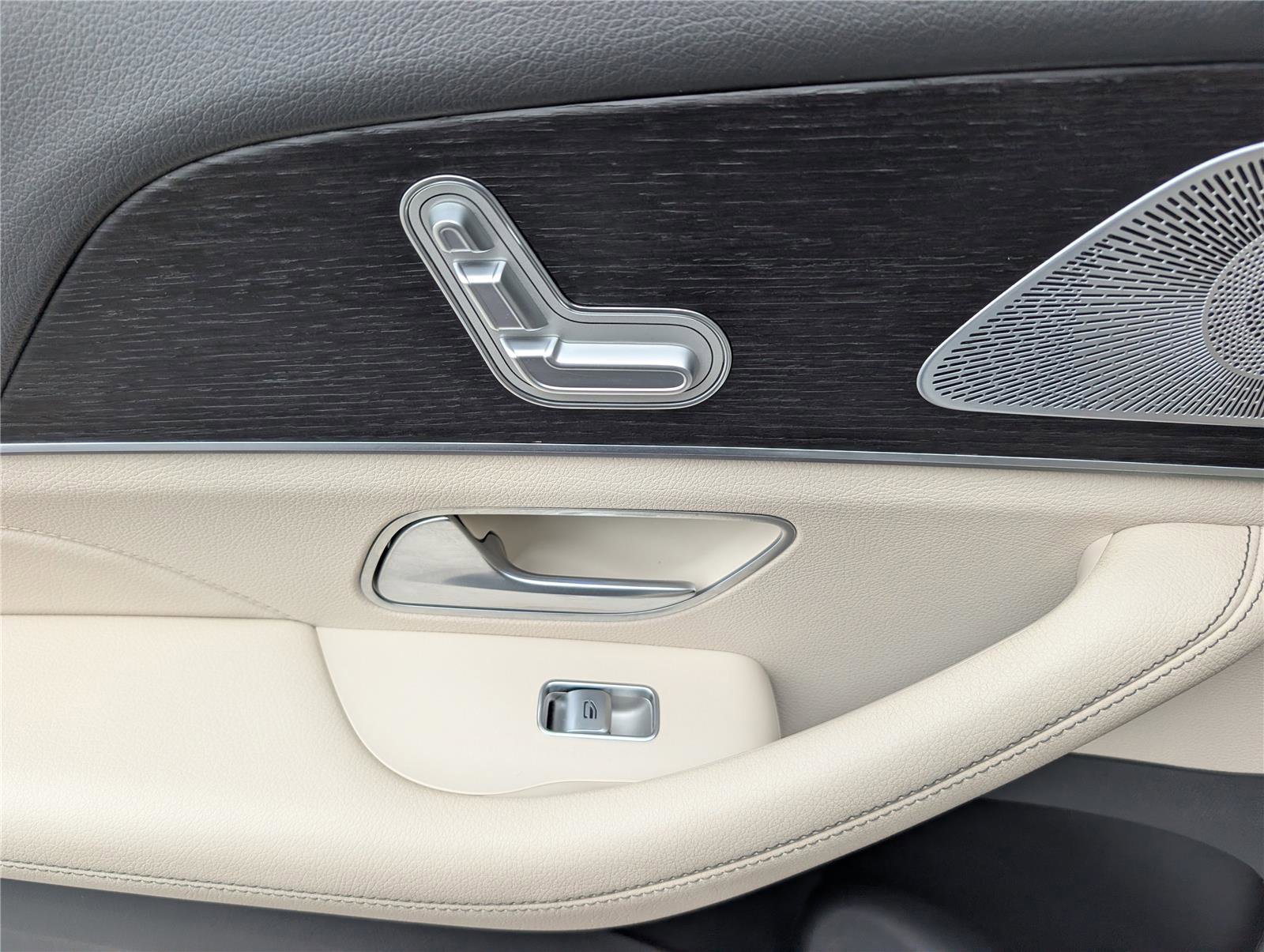 Used 2020 Mercedes-Benz GLS 450 4MATIC image 18