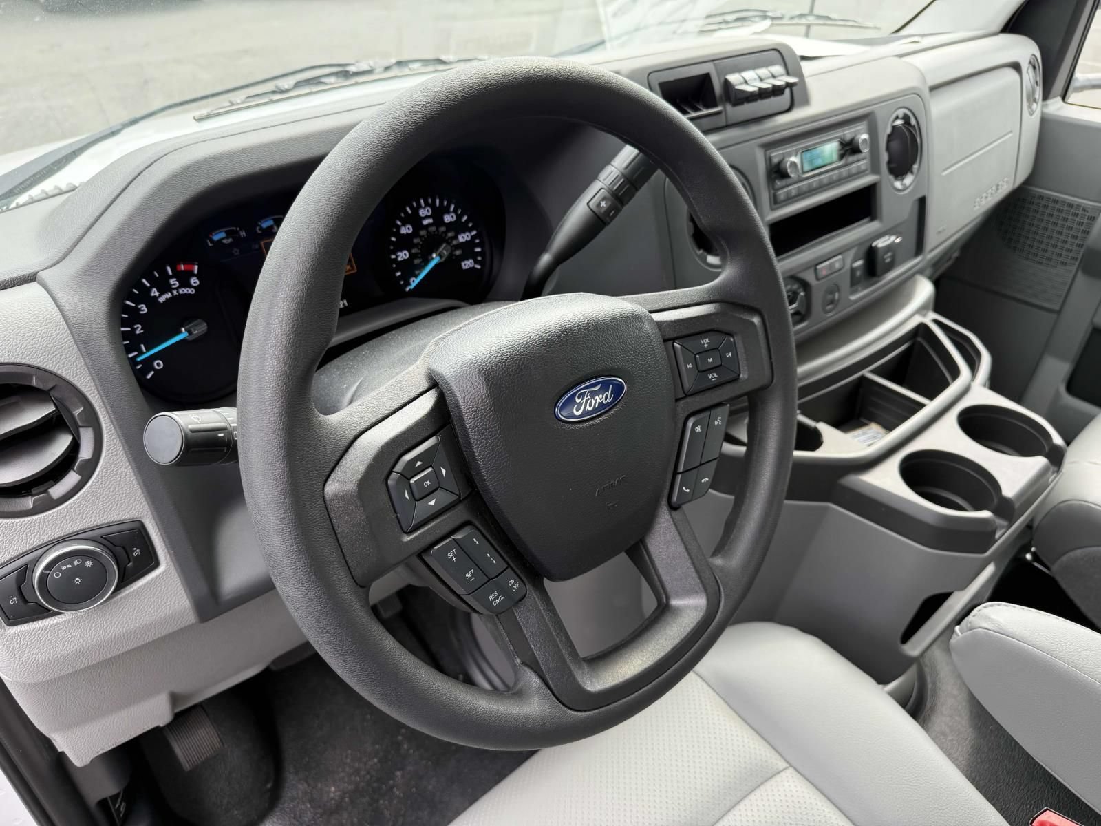 New 2026 Ford E-450 and Econoline 450 Super Duty w/ Driver's Safety Package RWD image 10