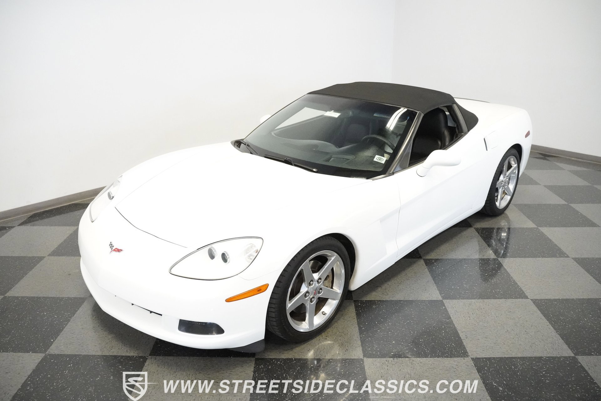 Used 2005 Chevrolet Corvette Convertible w/ Preferred Equipment Group image 9