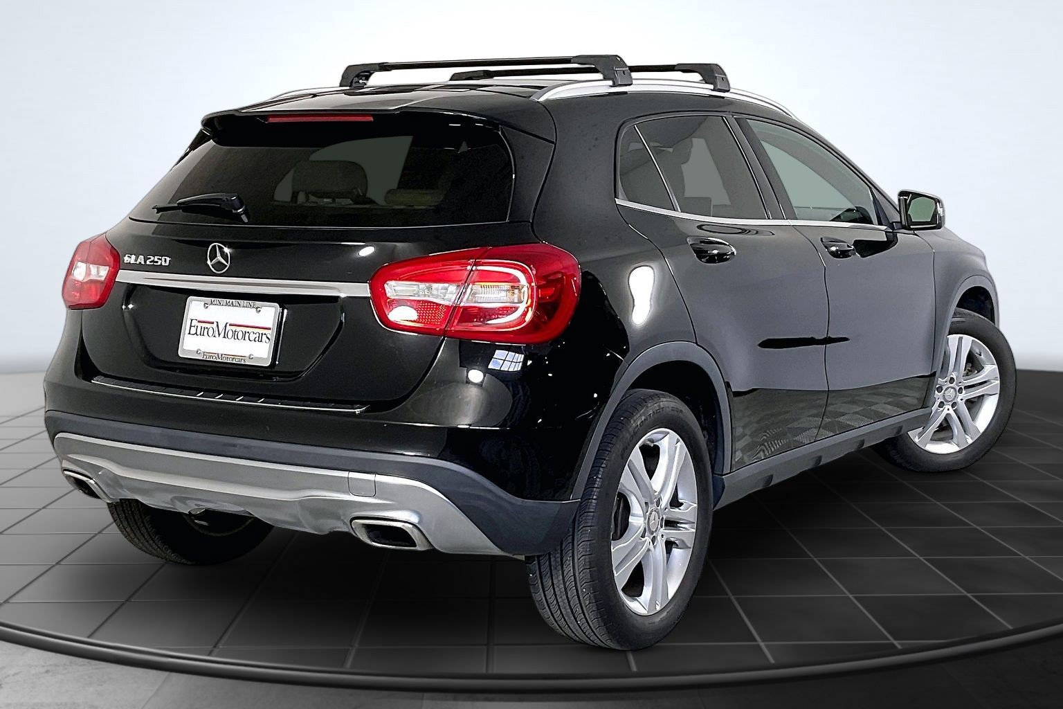 Used 2017 Mercedes-Benz GLA 250 image 2