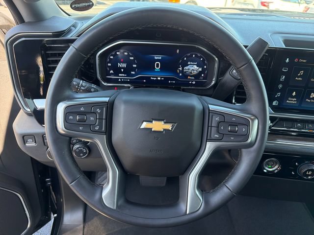 Used 2023 Chevrolet Silverado 1500 LT AWD/4WD image 16
