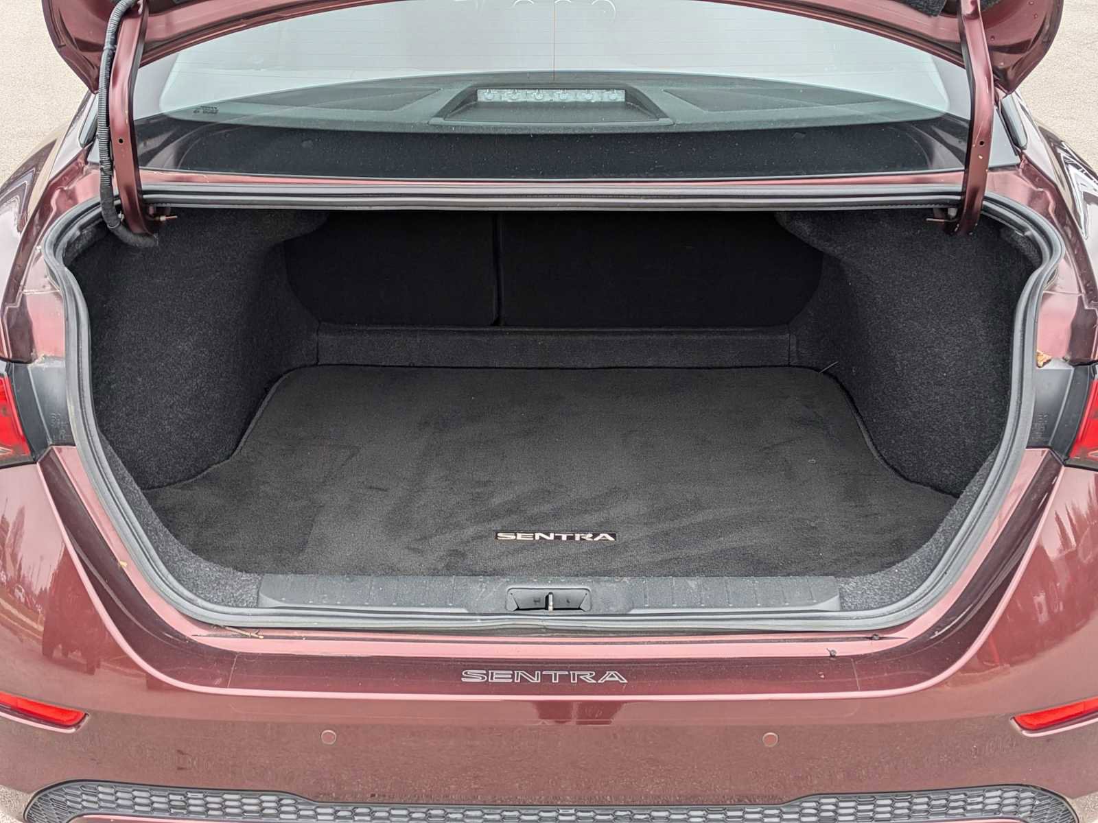 Used 2021 Nissan Sentra SV image 31