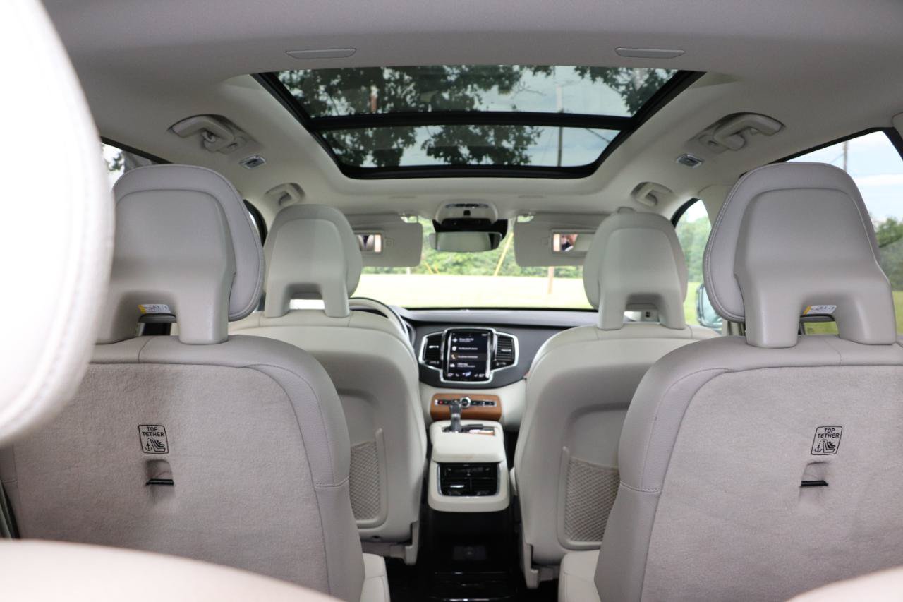 Used 2022 Volvo XC90 T6 Momentum AWD/4WD image 8