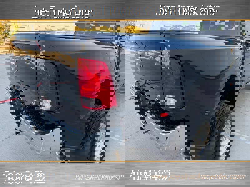 Used 2017 RAM 3500 Tradesman w/ Chrome Appearance Group image 44