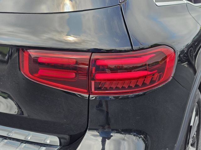 Used 2024 Mercedes-Benz GLB 250 image 9