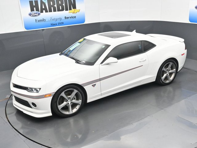 Used 2015 Chevrolet Camaro LT w/ Commemorative Special Edition RWD image 18