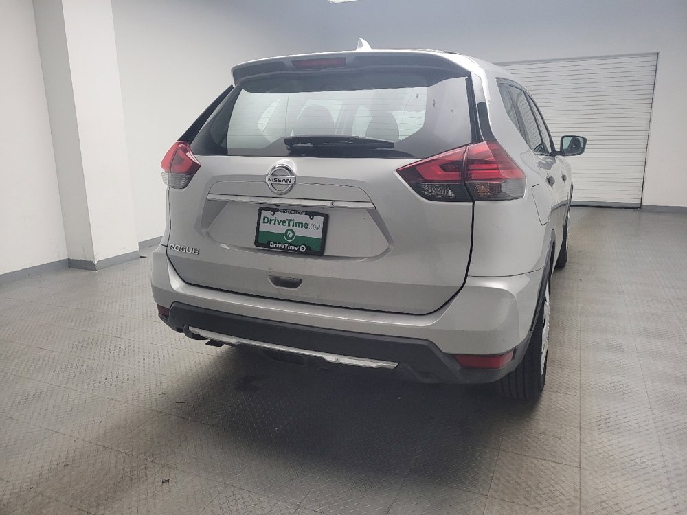 Used 2017 Nissan Rogue S FWD image 7